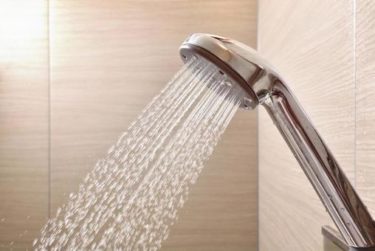 シャワーの浴び方を変えることで人生は変わる シャワーに秘められたスピリチュアルな効果とは？